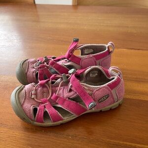 KEEN Kids Fuchsia Adventure Hiking Sandals